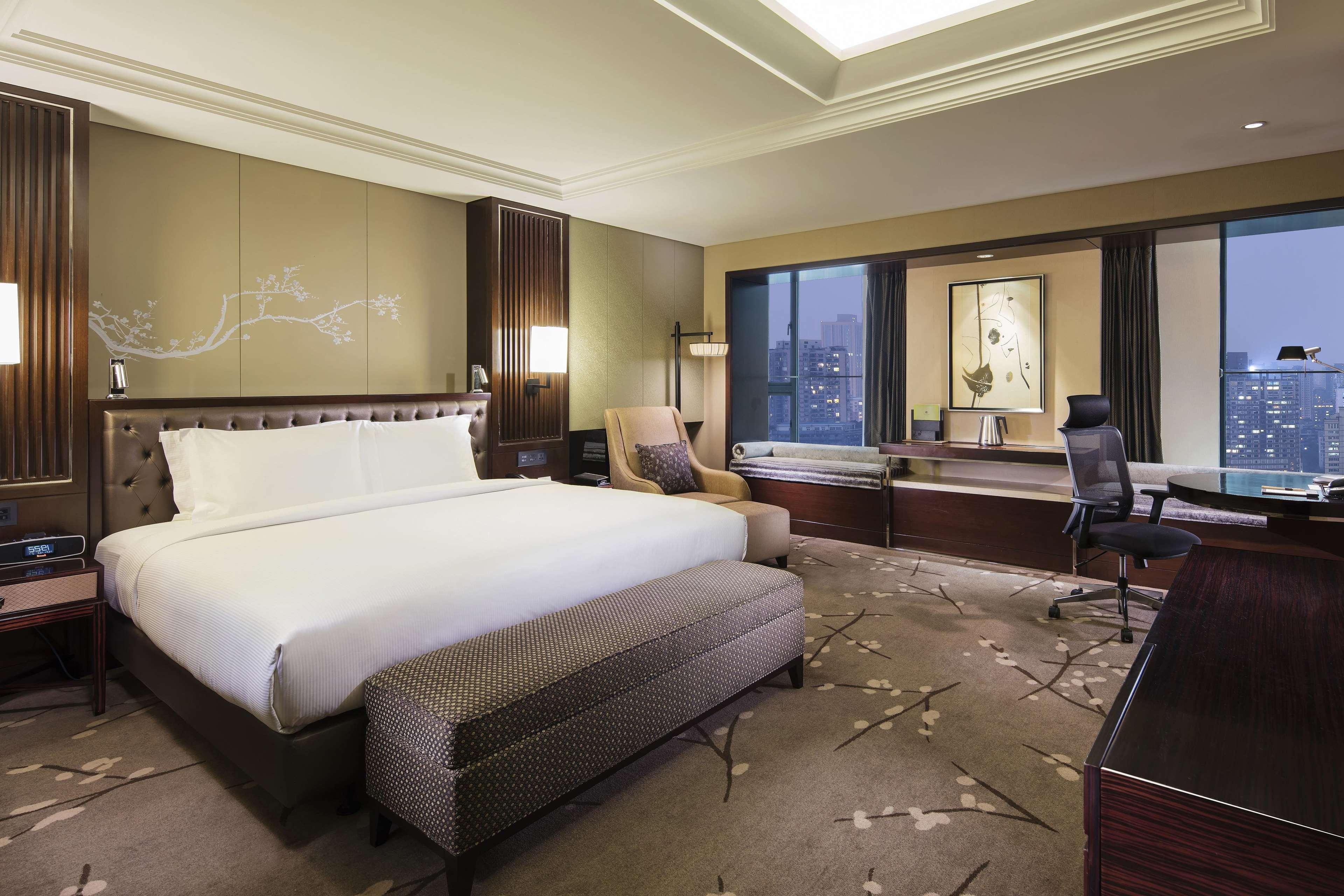 Hotel Doubletree By Hilton Chongqing - Guanyinqiao Railway Station Exterior foto