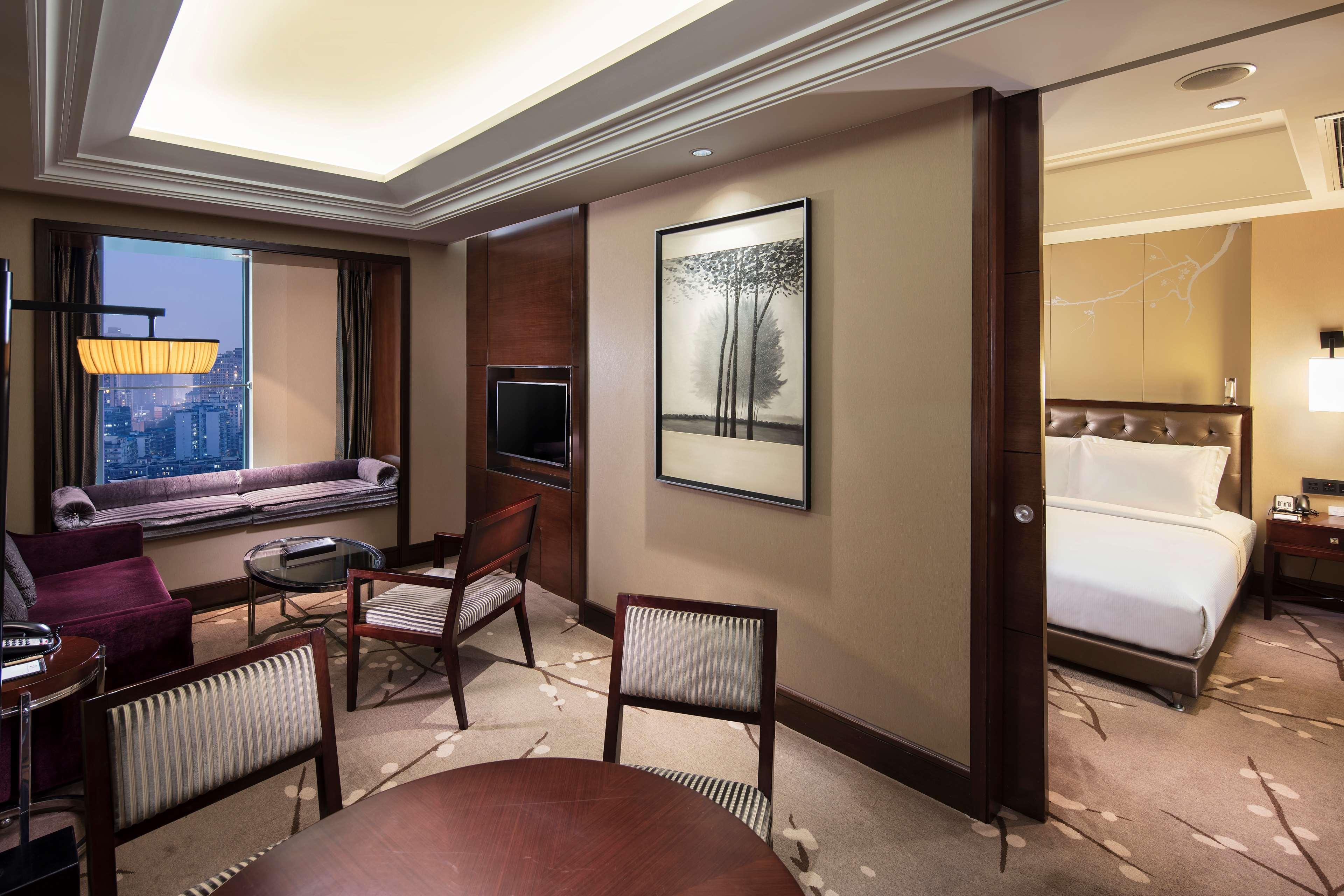 Hotel Doubletree By Hilton Chongqing - Guanyinqiao Railway Station Exterior foto